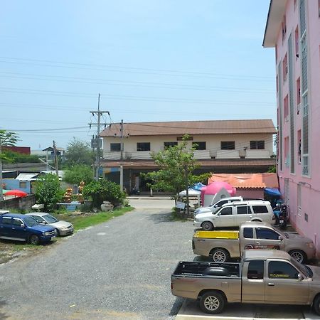 Bun Som Apartment Ban Don Lang Dış mekan fotoğraf