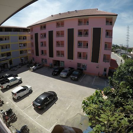 Bun Som Apartment Ban Don Lang Dış mekan fotoğraf
