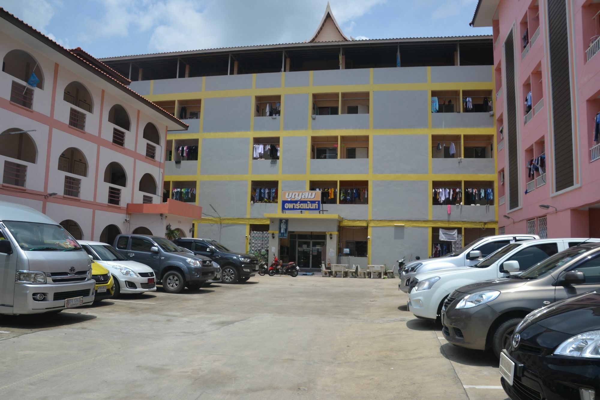 Bun Som Apartment Ban Don Lang Dış mekan fotoğraf